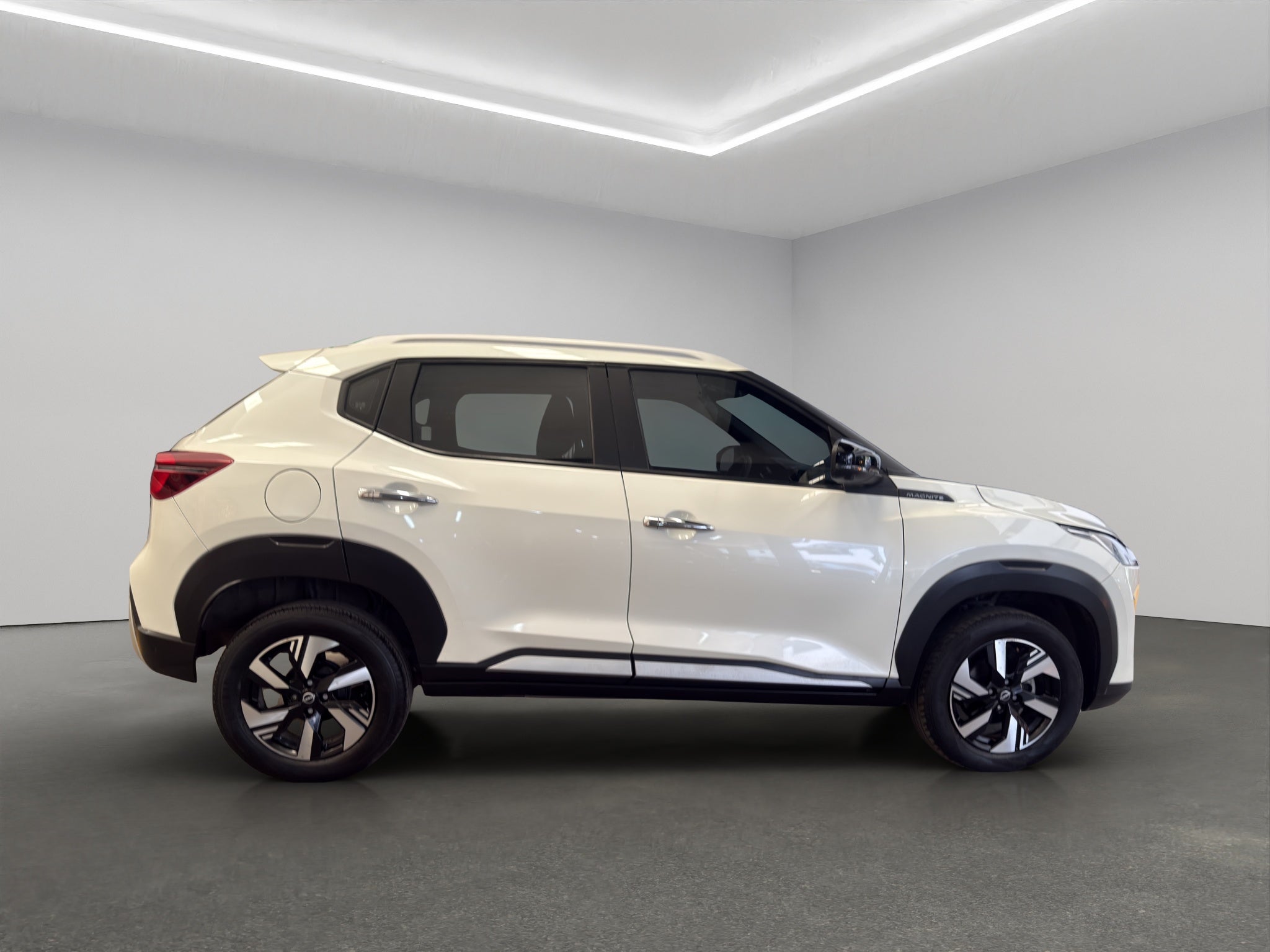 2025 Nissan Magnite VUD 5 pts. Advance, 1.0T, TM5, RA-16