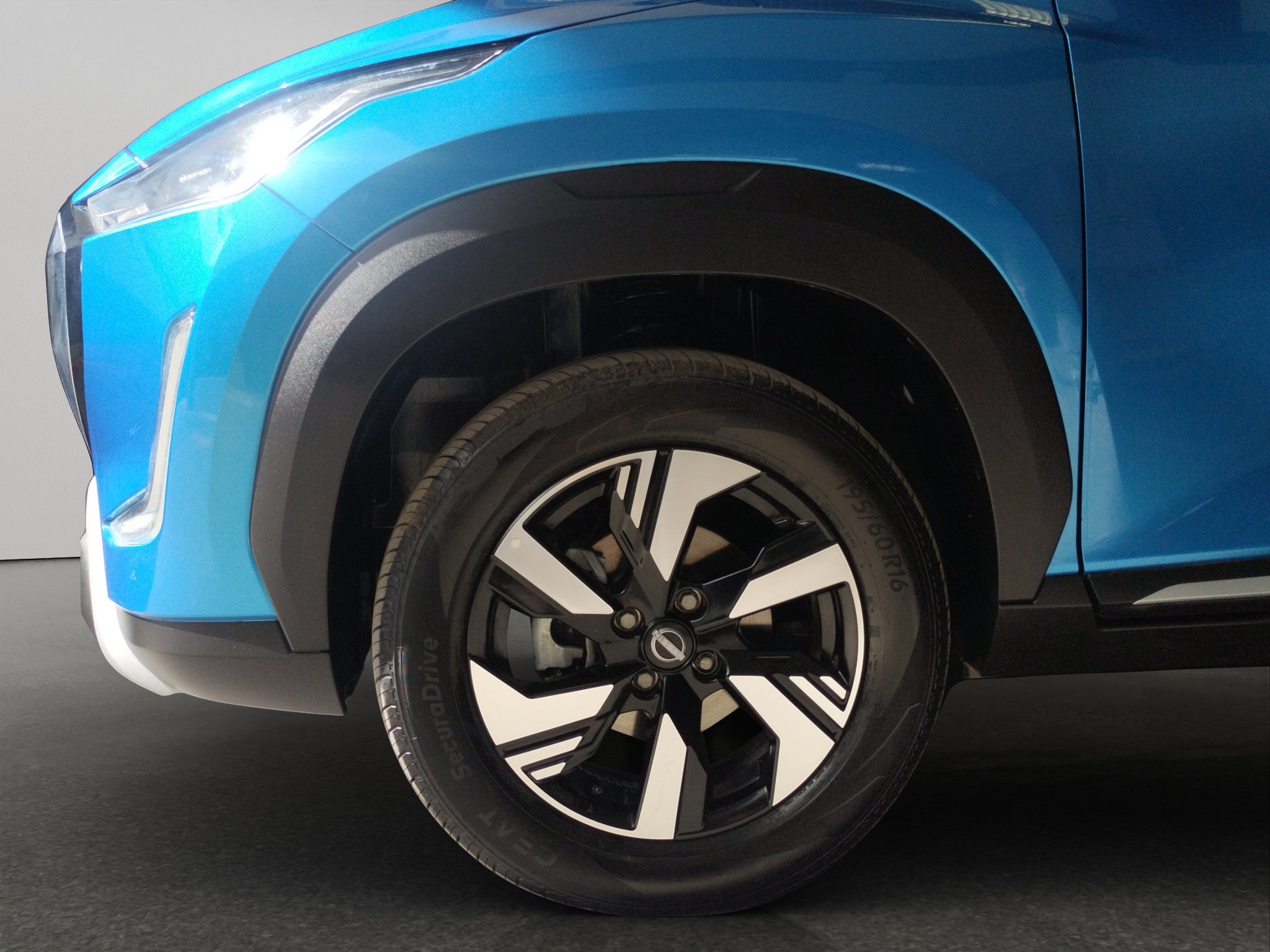 2025 Nissan Magnite VUD 5 pts. Advance, 1.0T, TM5, RA-16