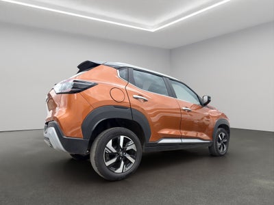 2025 Nissan Magnite VUD 5 pts. Exclusive, 1.0T, TM5, piel, RA-16