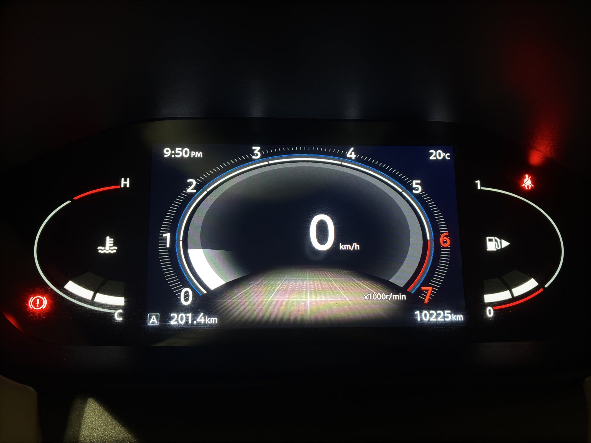 2025 Nissan Magnite VUD 5 pts. Exclusive, 1.0T, TM5, piel, RA-16