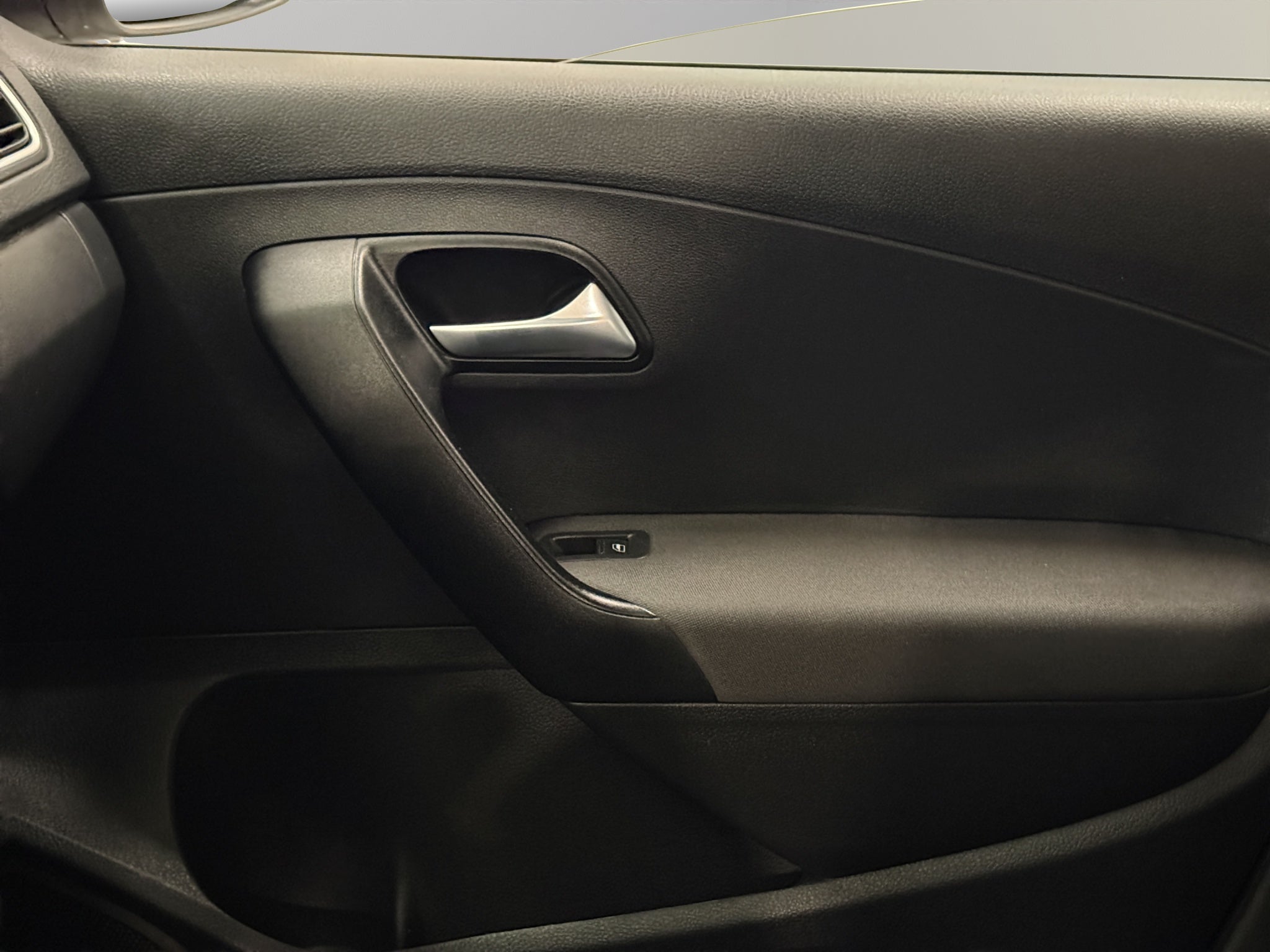 2022 Volkswagen Vento 4 pts. Join, TM5, a/ac., cámara reversa, RA-16