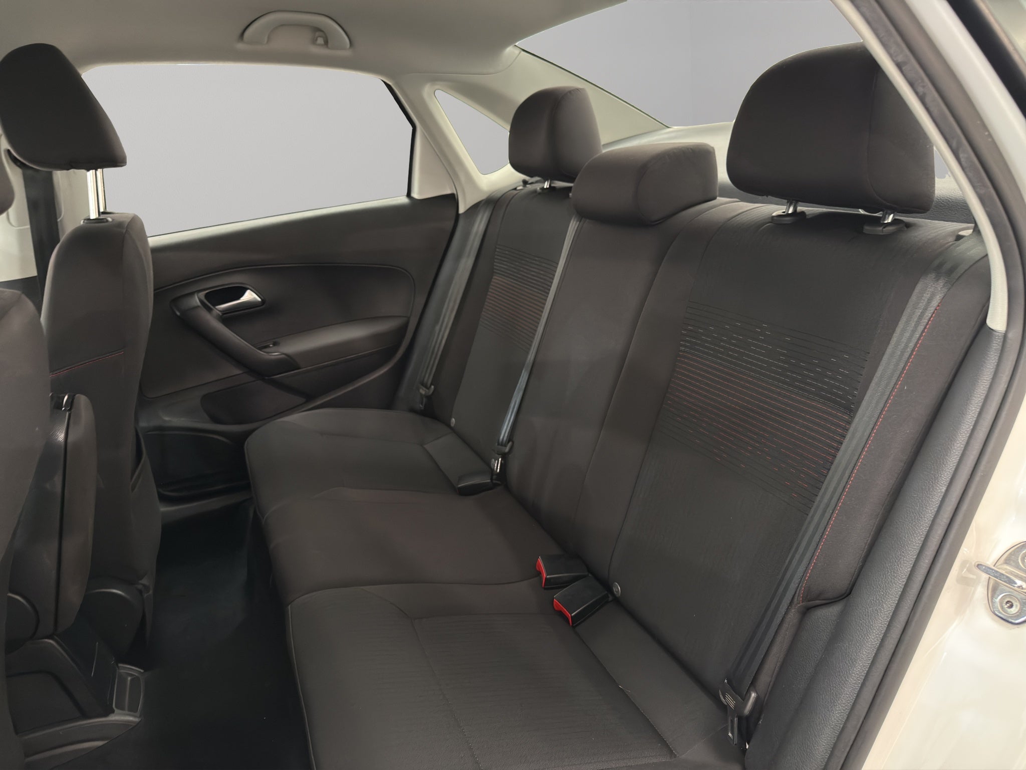 2022 Volkswagen Vento 4 pts. Join, TM5, a/ac., cámara reversa, RA-16