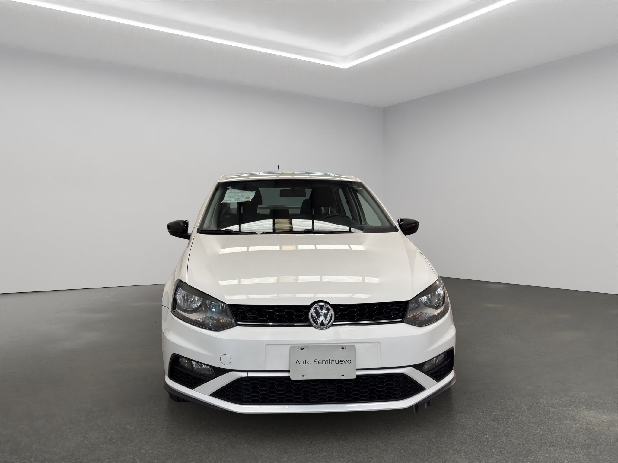 2022 Volkswagen Vento 4 pts. Join, TM5, a/ac., cámara reversa, RA-16