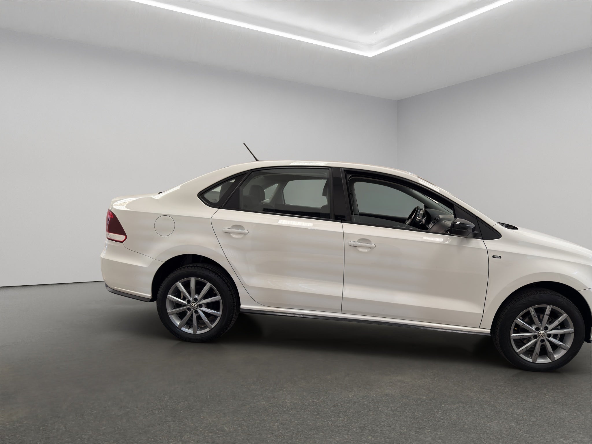 2022 Volkswagen Vento 4 pts. Join, TM5, a/ac., cámara reversa, RA-16