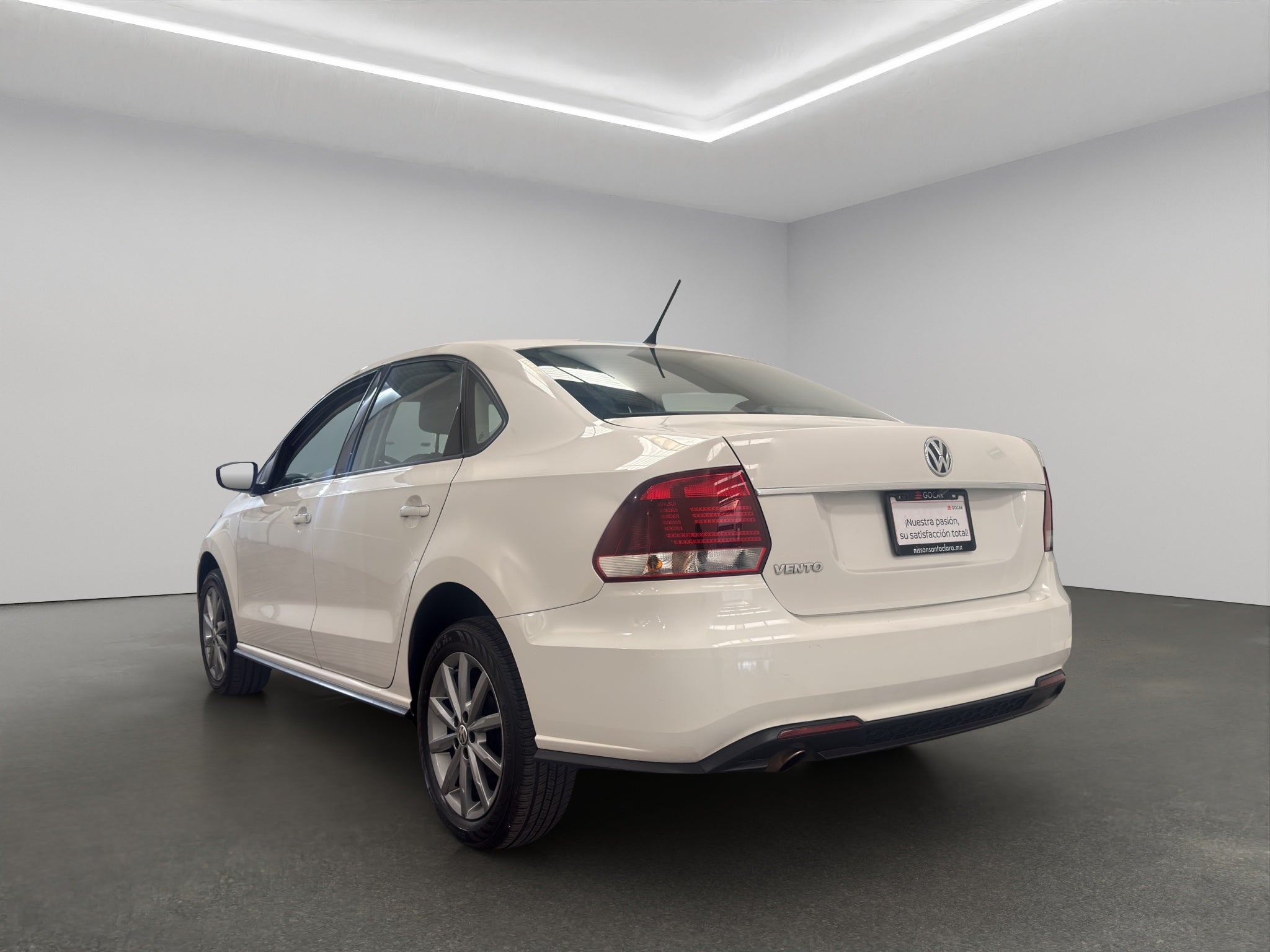 2022 Volkswagen Vento 4 pts. Join, TM5, a/ac., cámara reversa, RA-16