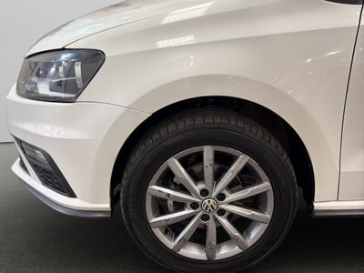 2022 Volkswagen Vento 4 pts. Join, TM5, a/ac., cámara reversa, RA-16