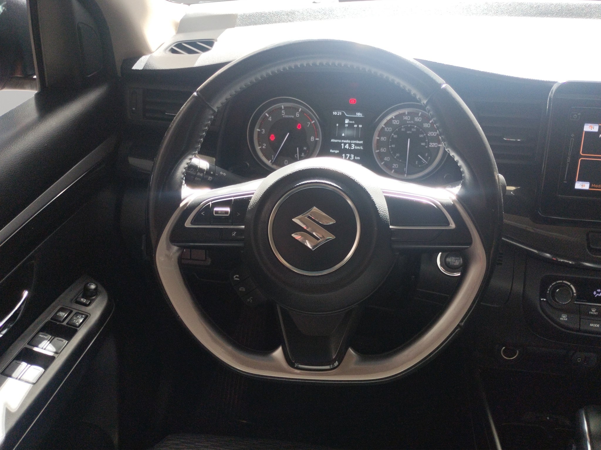 2023 Suzuki Ertiga Minivan 5 pts. XL7, 1.5l, TA, a/ac. Aut., f. led, RA-16