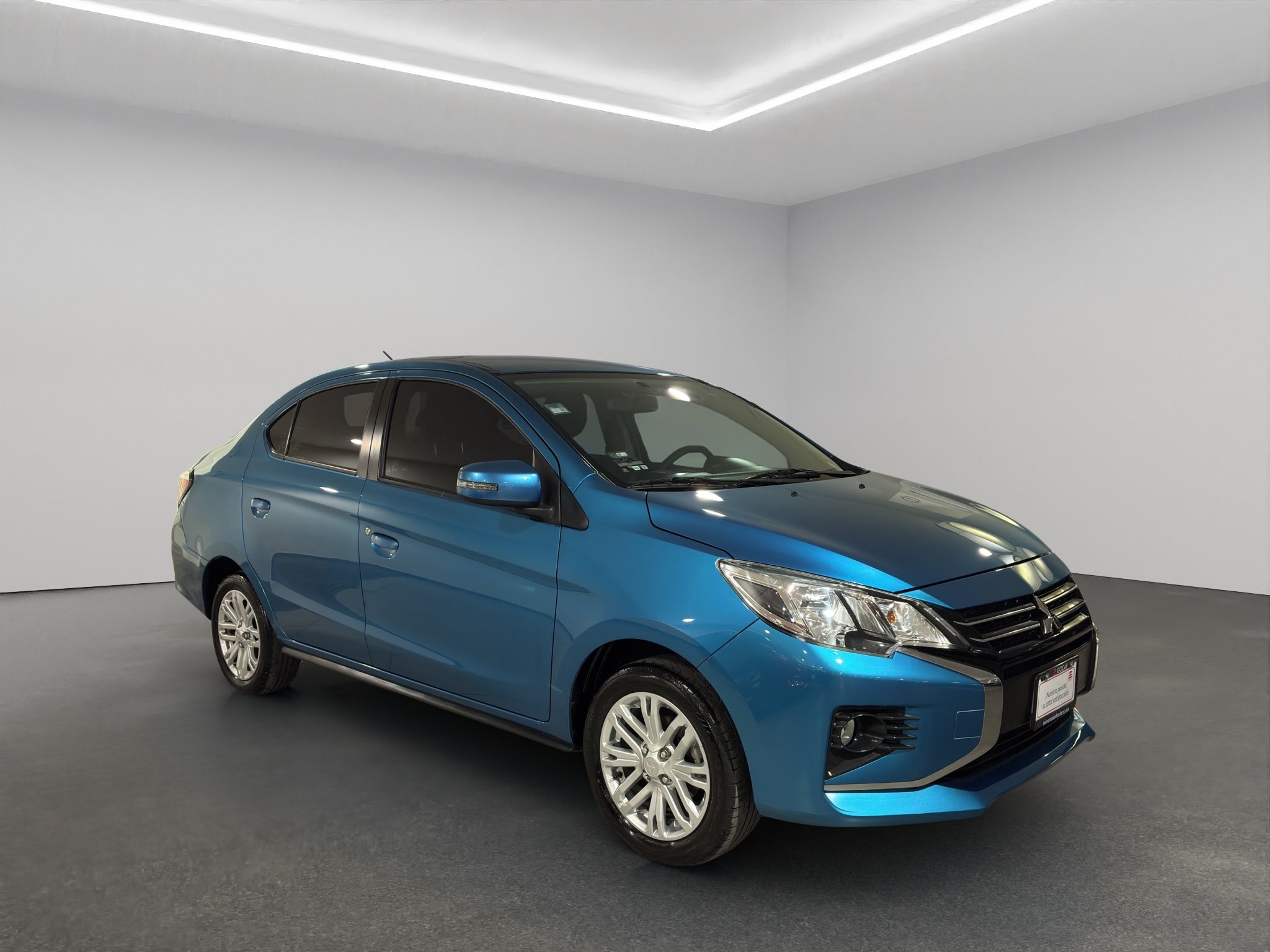 2025 Mitsubishi Mirage 4 pts. G4 GLS, TM5, climatronic, VE, f. niebla, RA-15