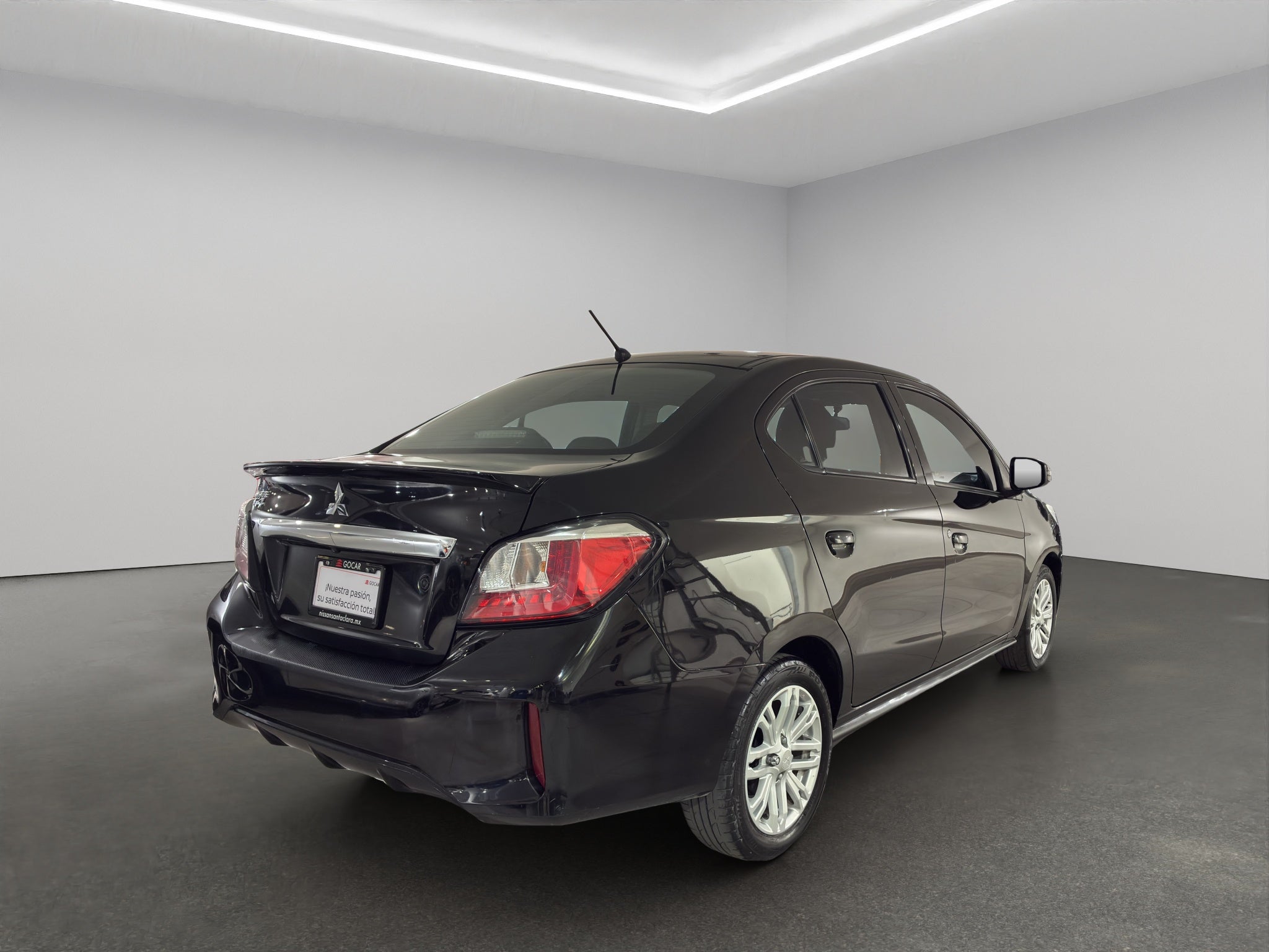2023 Mitsubishi Mirage 4 pts. G4 GLS, TM5, climatronic, VE, f. niebla, RA-15