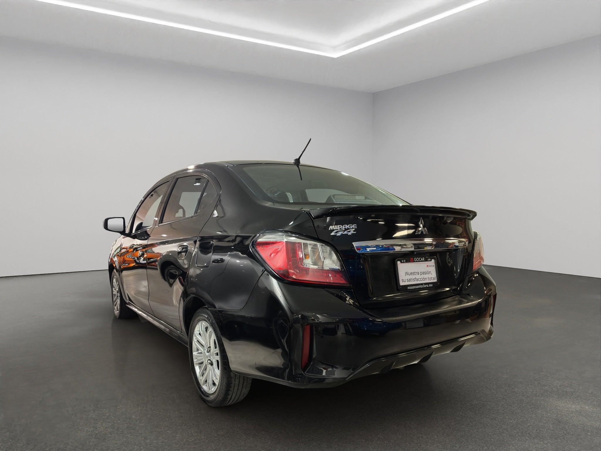 2023 Mitsubishi Mirage 4 pts. G4 GLS, TM5, climatronic, VE, f. niebla, RA-15