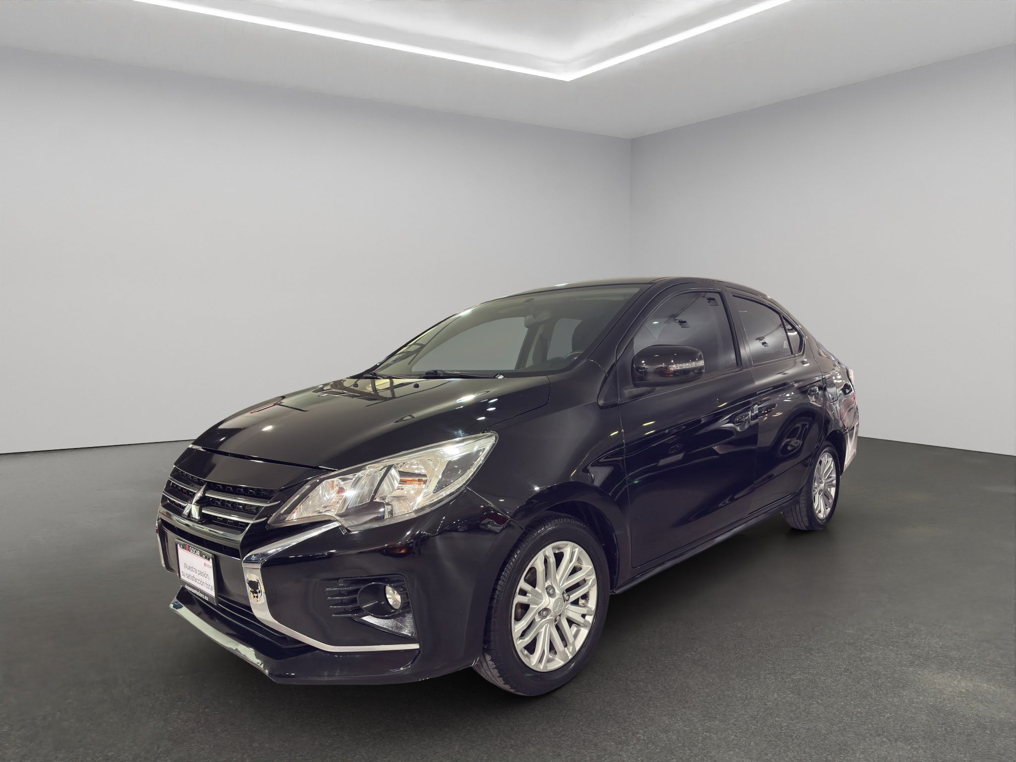 2023 Mitsubishi Mirage 4 pts. G4 GLS, TM5, climatronic, VE, f. niebla, RA-15