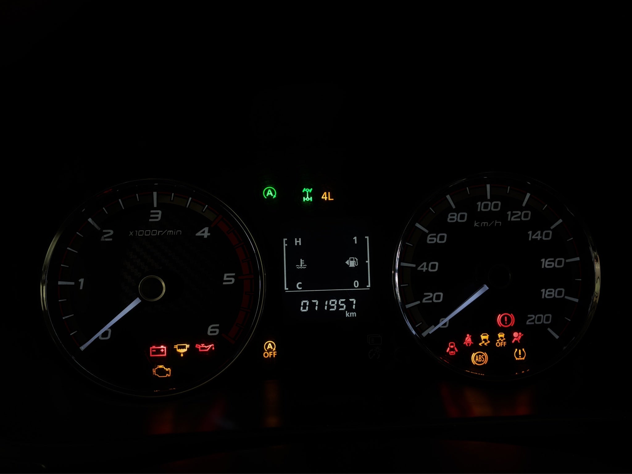 2023 Mitsubishi Comerciales L200 Pick-Up 4 pts. GLX, Doble Cab., 2.4TD, TM5, 4x4