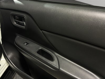 2023 Mitsubishi Comerciales L200 Pick-Up 4 pts. GLX, Doble Cab., 2.4TD, TM5, 4x4