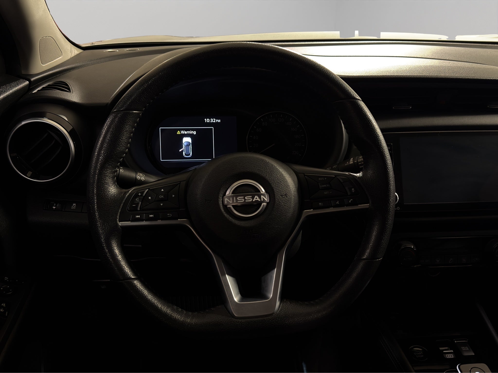 2023 Nissan Kicks VUD 5 pts. Platinum e-Power, E-REV, TA, piel, ADAS, RA-17