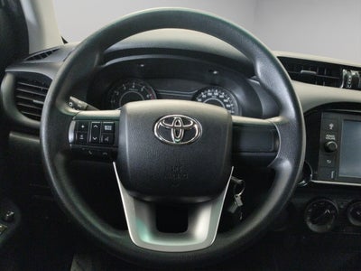 2023 Toyota Comerciales Hilux Pick-Up 4 pts. Base, Doble Cab., TM5, a/ac., VE del.