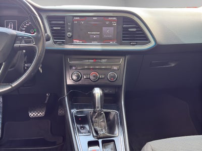 2019 Seat León 5 pts. ST Style, 150 HP, 1.4T, DSG, climatronic, QC, f. led, RA-17