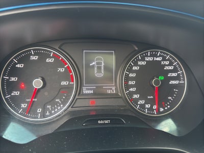 2019 Seat León 5 pts. ST Style, 150 HP, 1.4T, DSG, climatronic, QC, f. led, RA-17