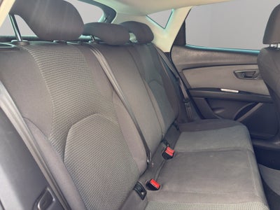 2019 Seat León 5 pts. ST Style, 150 HP, 1.4T, DSG, climatronic, QC, f. led, RA-17