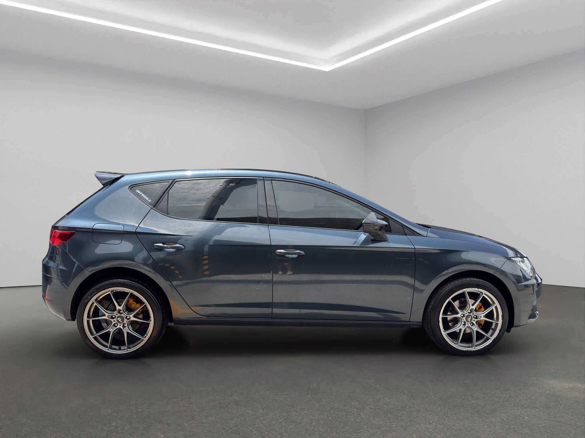 2019 Seat León 5 pts. ST Style, 150 HP, 1.4T, DSG, climatronic, QC, f. led, RA-17