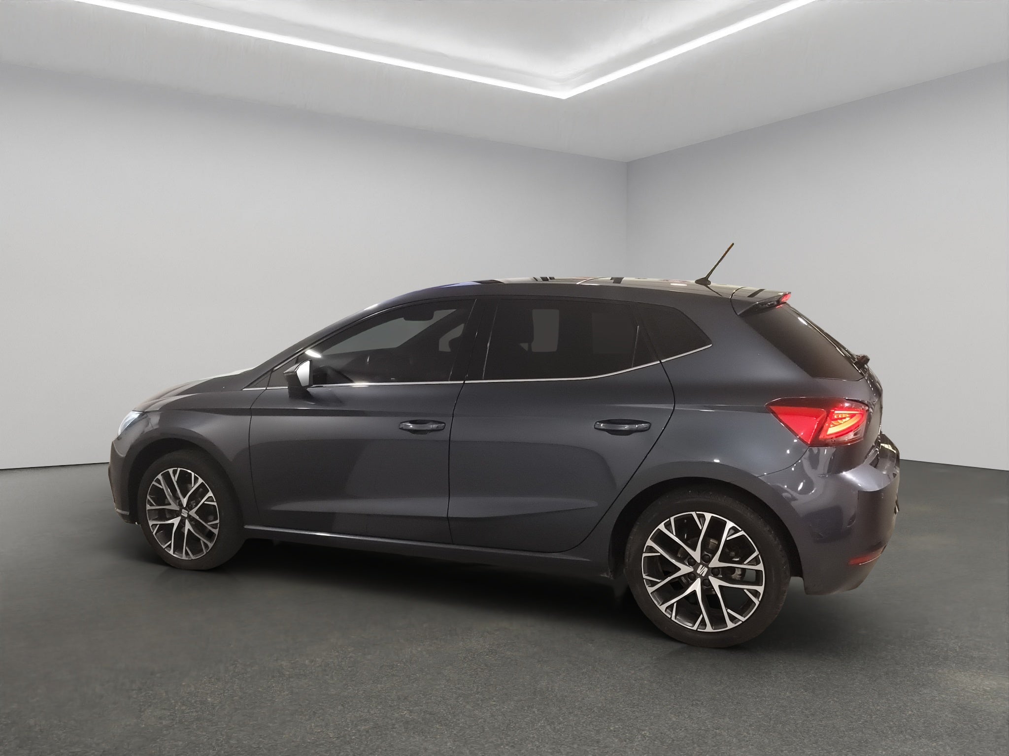 2023 Seat Ibiza 5 pts. Xcellence, 110 HP, 1.6l, TM5, a/ac., QC, f. led, RA-16