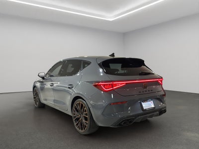 2024 Cupra León 5 pts. High, 300 HP, 2.0T, DSG, QC, RA-19 (línea anterior)