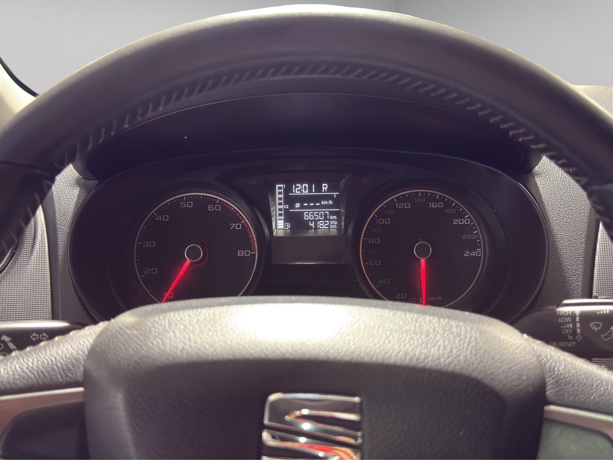 2015 Seat Ibiza 5 pts. Style, 105 HP, 1.6l, DSG, a/ac., QC, CD, RA-15