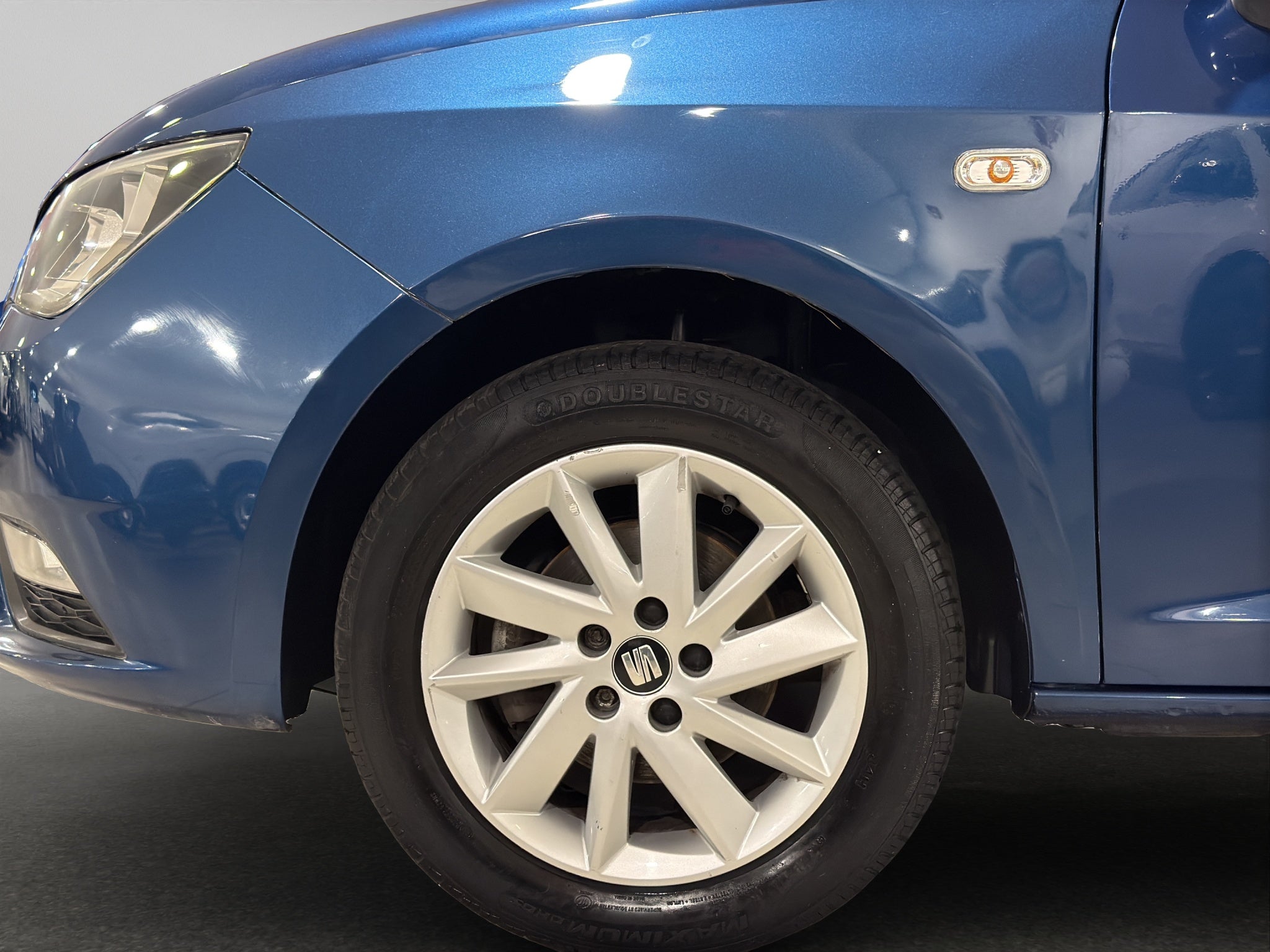 2015 Seat Ibiza 5 pts. Style, 105 HP, 1.6l, DSG, a/ac., QC, CD, RA-15